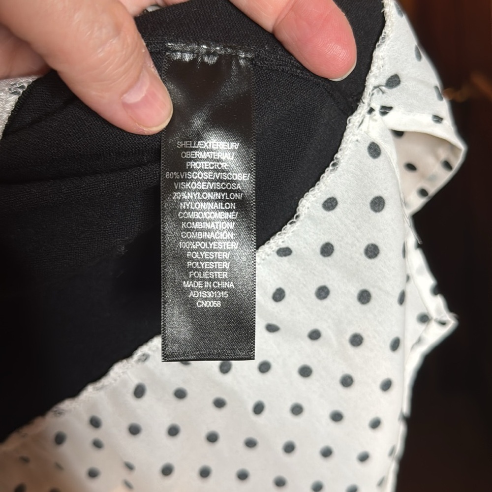 Adrianna Papell Black Sweater Blouse Polka Dot Tie Neck Ruffle Hem Size Small - Picture 7 of 9